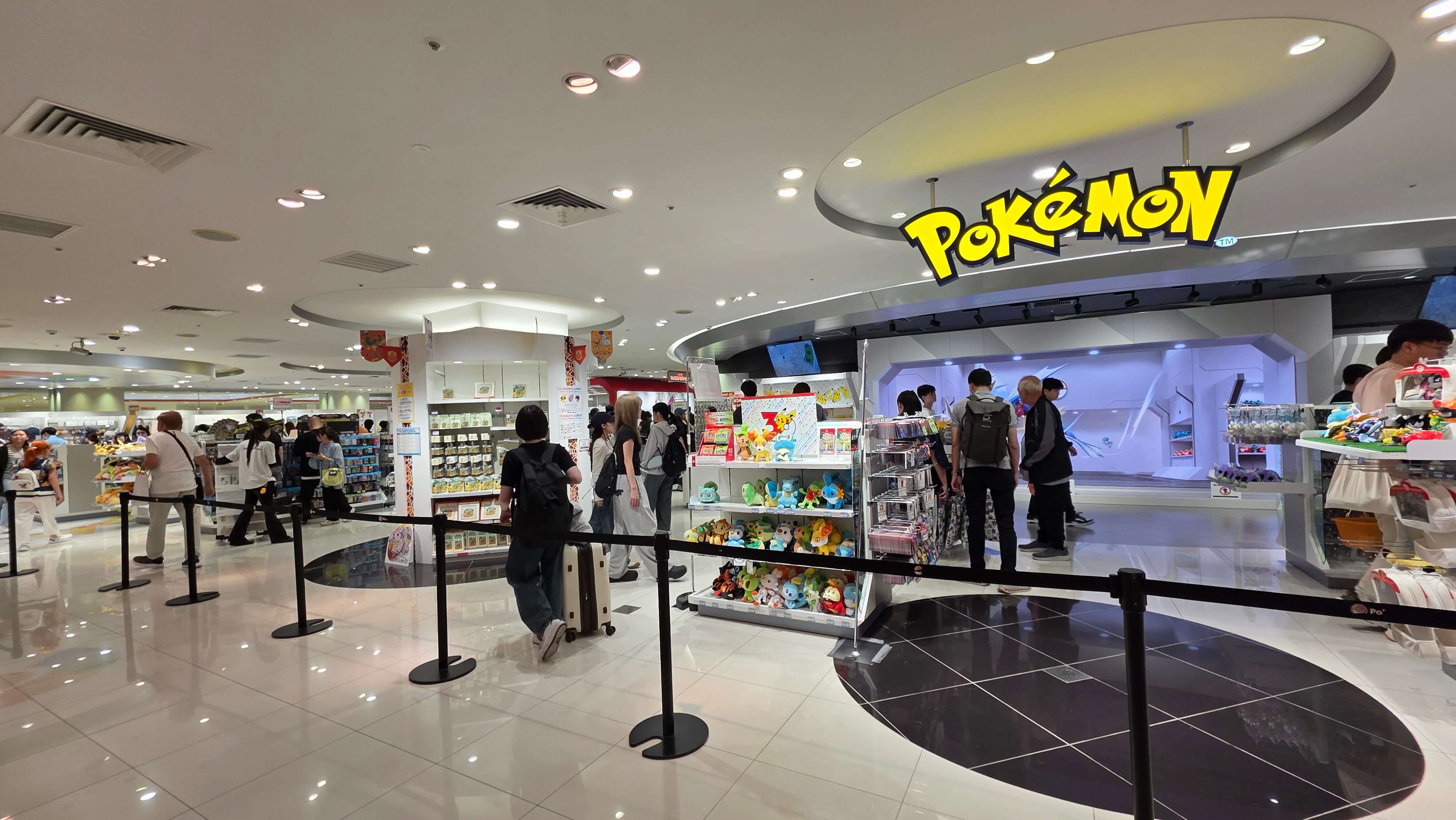 /images/Osaka/Osaka%205/pokemon%20center.jpg