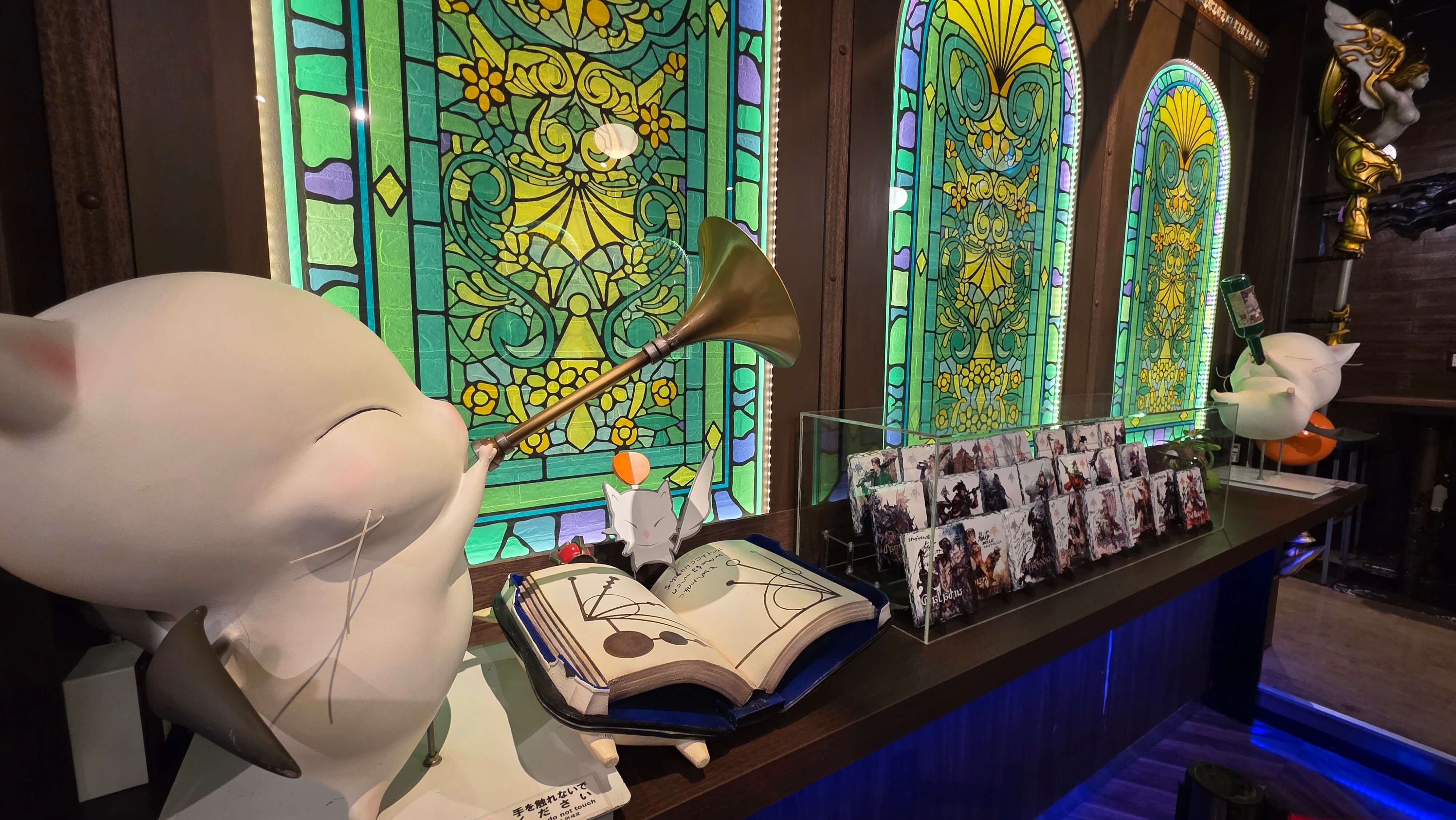 /images/Tokyo/Tokyo%20Shinjuku%201/ff%20decors.jpg