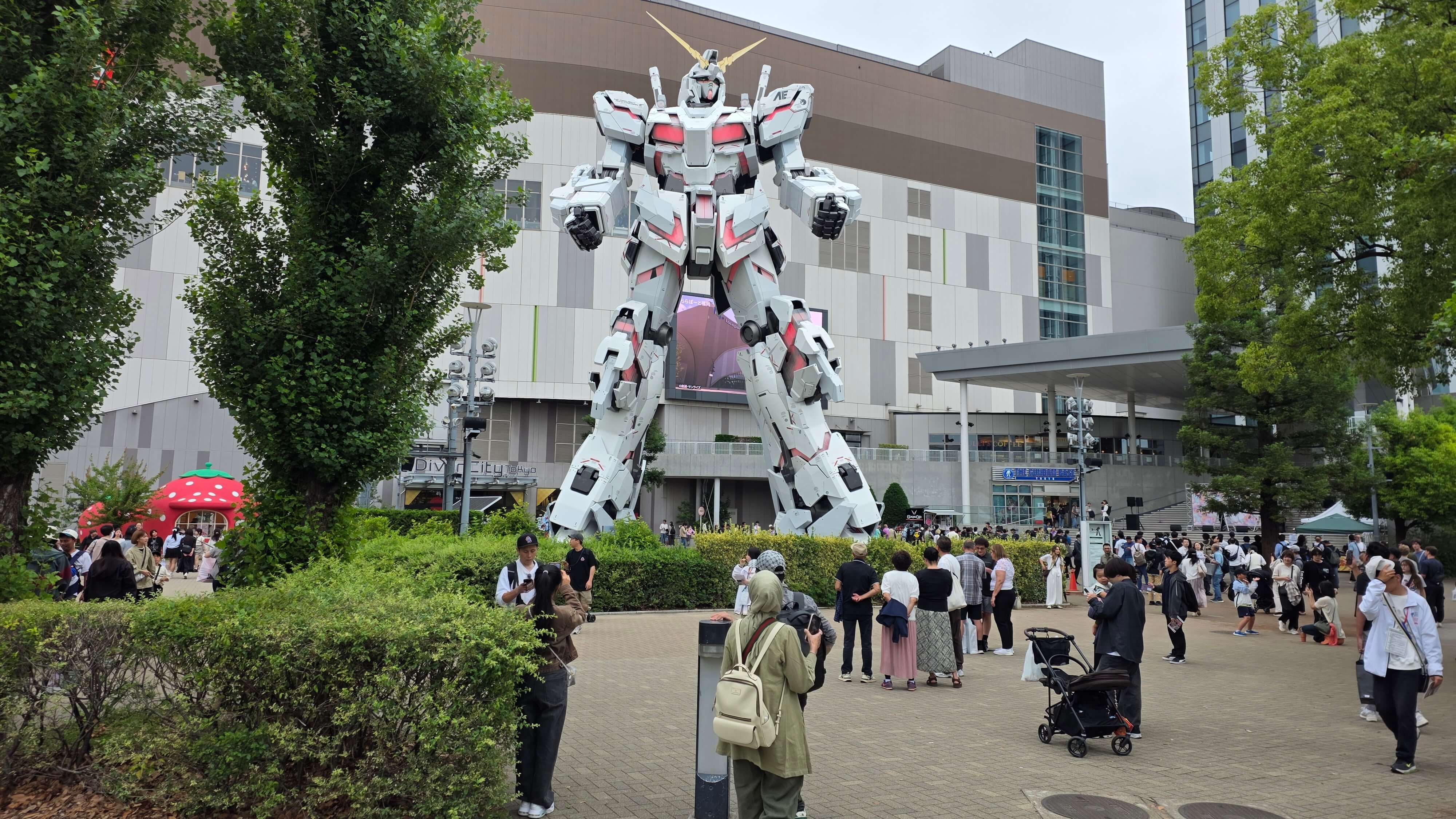 /images/Tokyo/Tokyo-Koto%201/gundam1.jpg