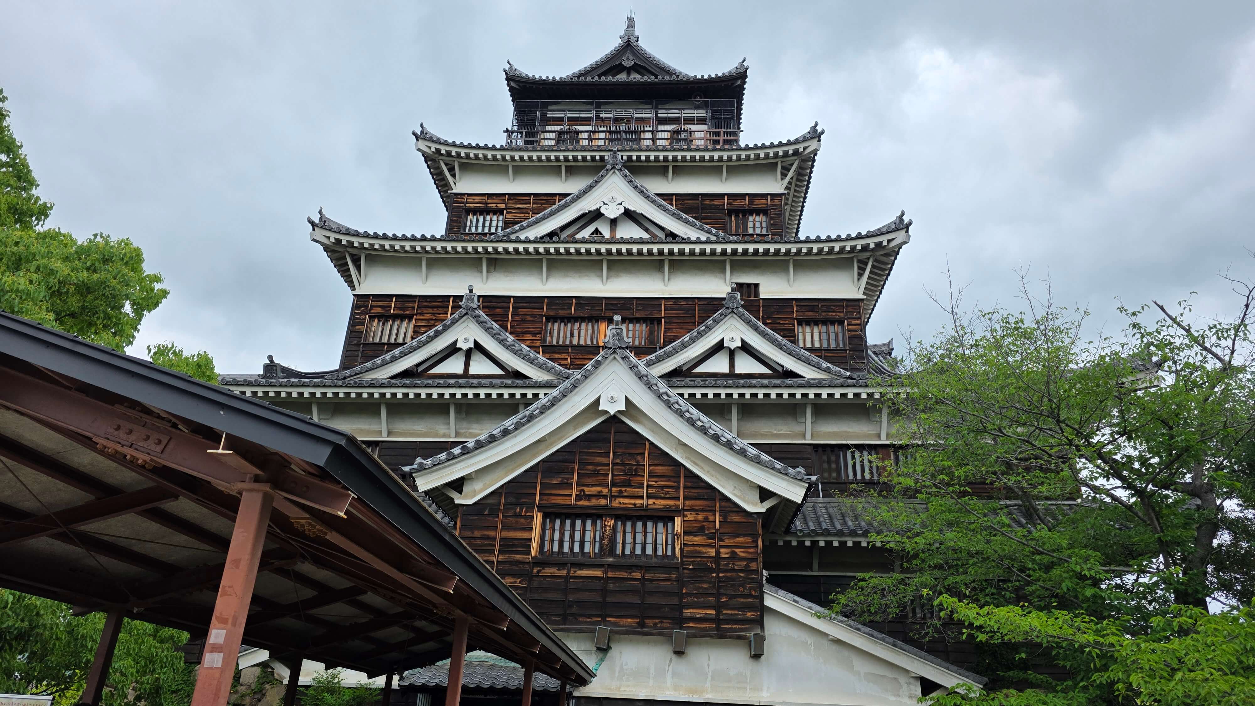 /images/chateau%20hiroshima.jpg /images/chateau%20hiroshima.jpg