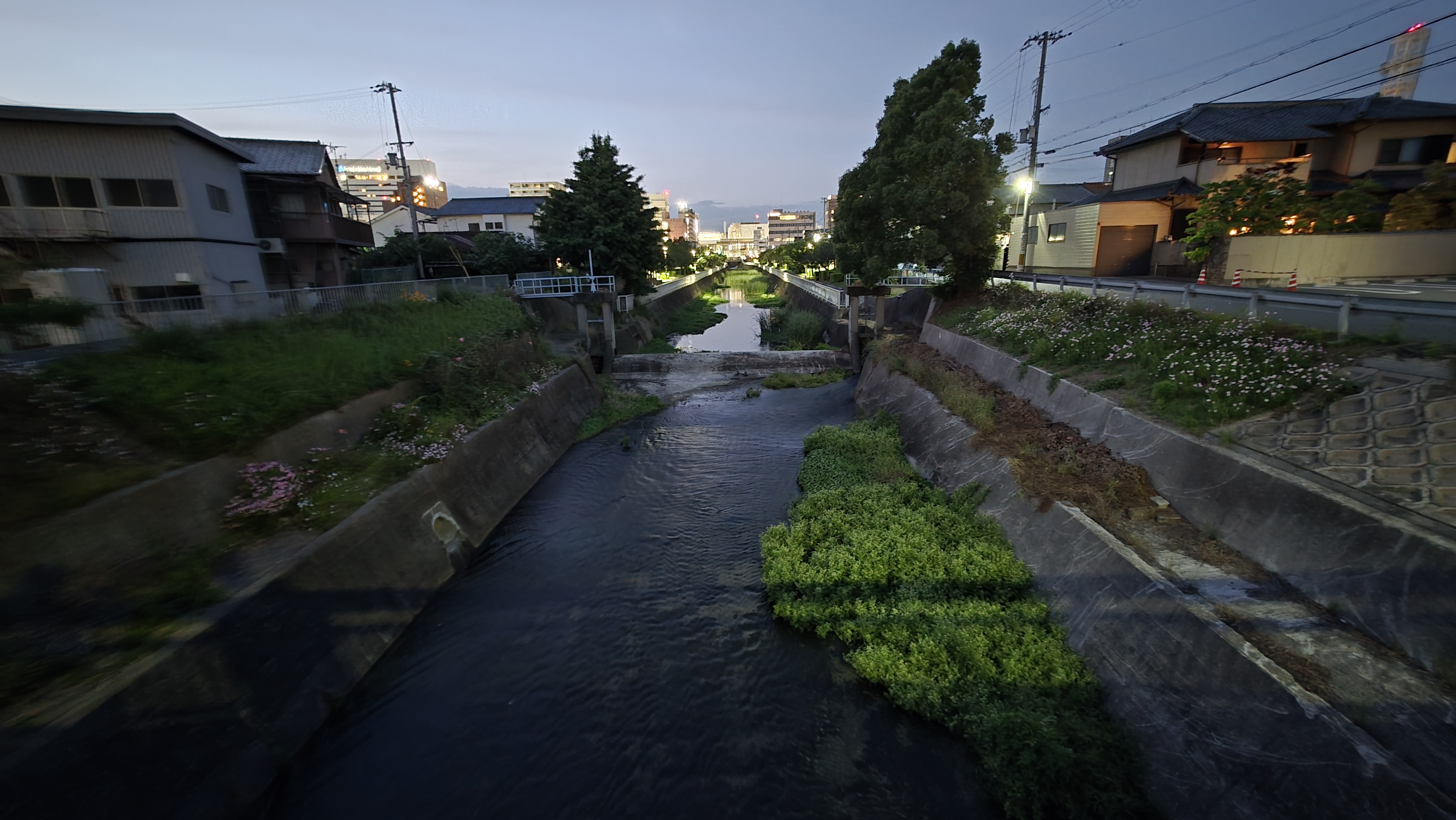 /images/himeji/himeji%20nuit.jpg
