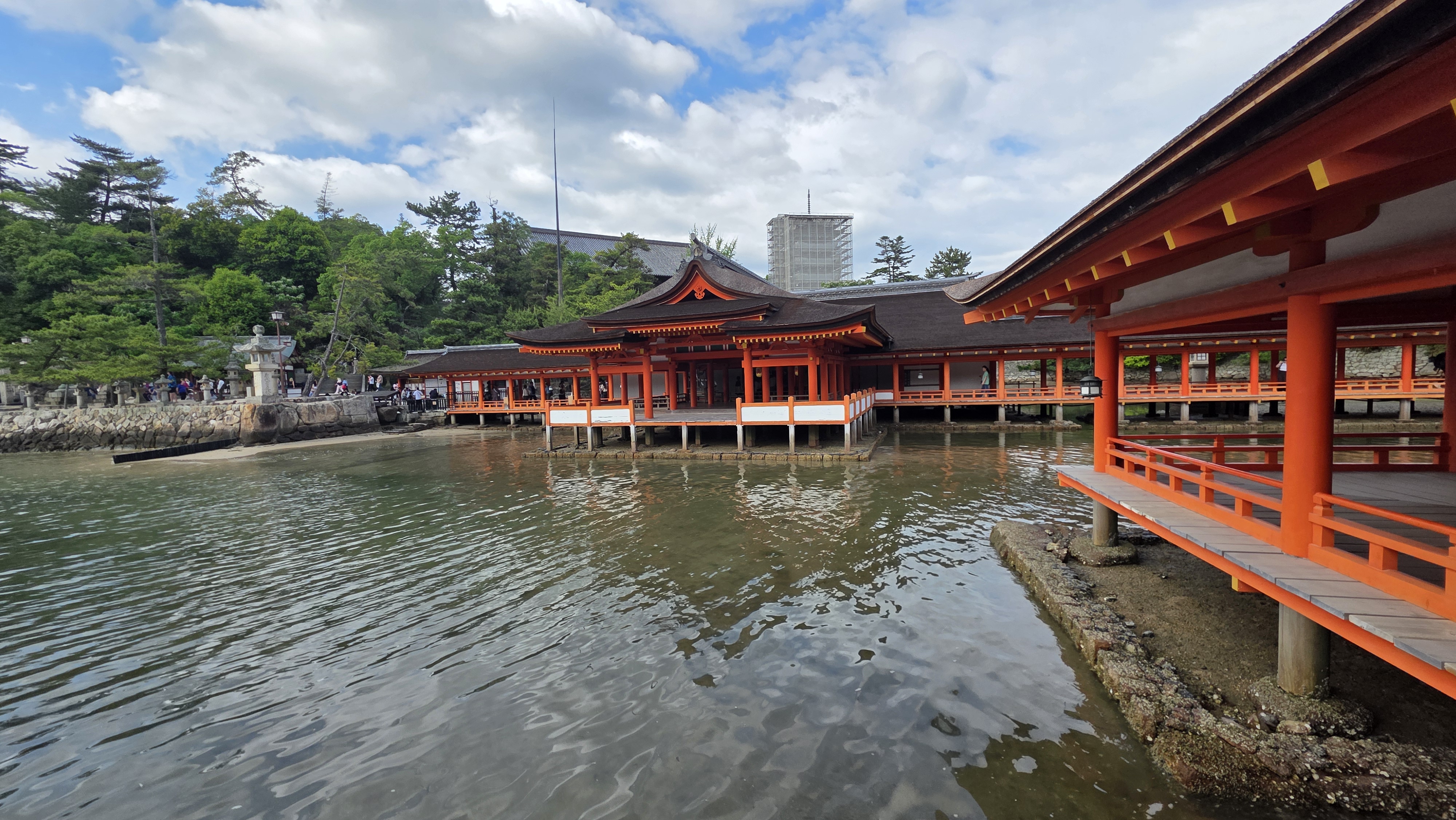 /images/miyajima/Miyajima%20temple%20eau.jpg /images/miyajima/Miyajima%20temple%20eau.jpg